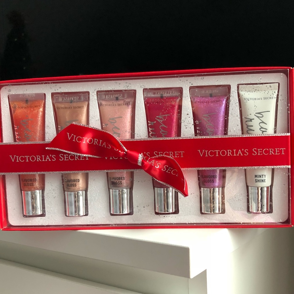 VICTORIA SECRECT lip gloss vault- 6 pc -full size